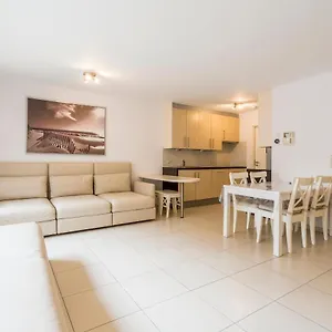 spacious-apartment-ground-floor-near-ostend-beach.hotelsghent.com/